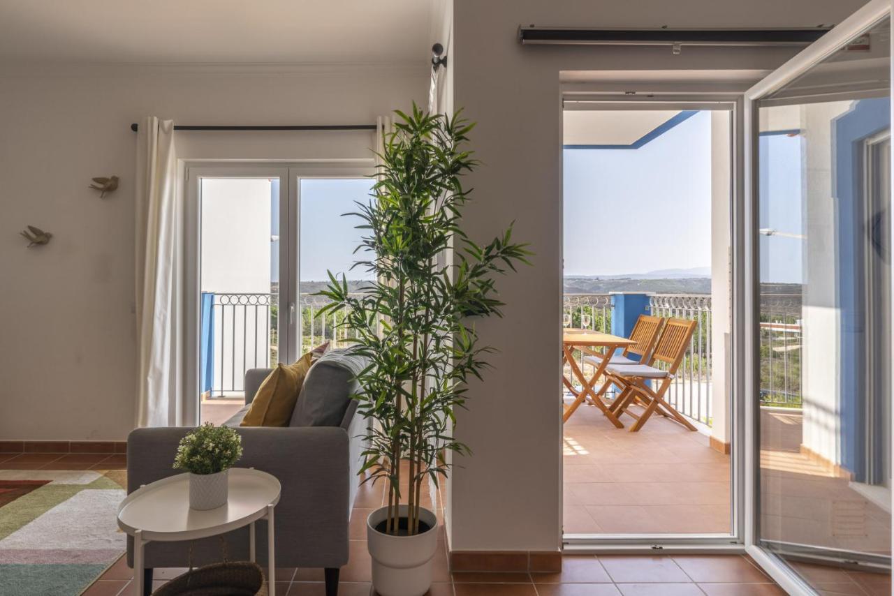 Beach & Nature Apartment - 2Bedroom Apt In Алжезур Екстериор снимка