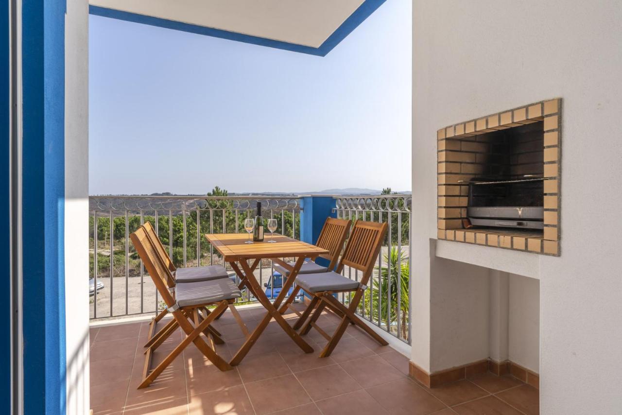 Beach & Nature Apartment - 2Bedroom Apt In Алжезур Екстериор снимка