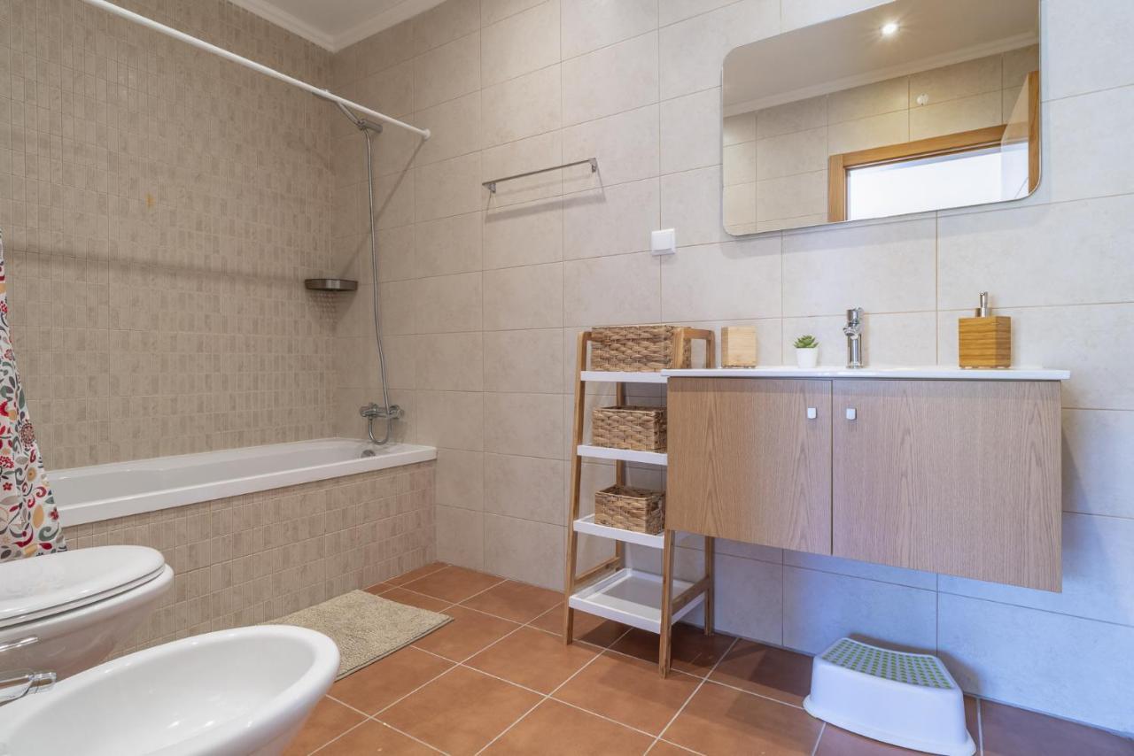 Beach & Nature Apartment - 2Bedroom Apt In Алжезур Екстериор снимка