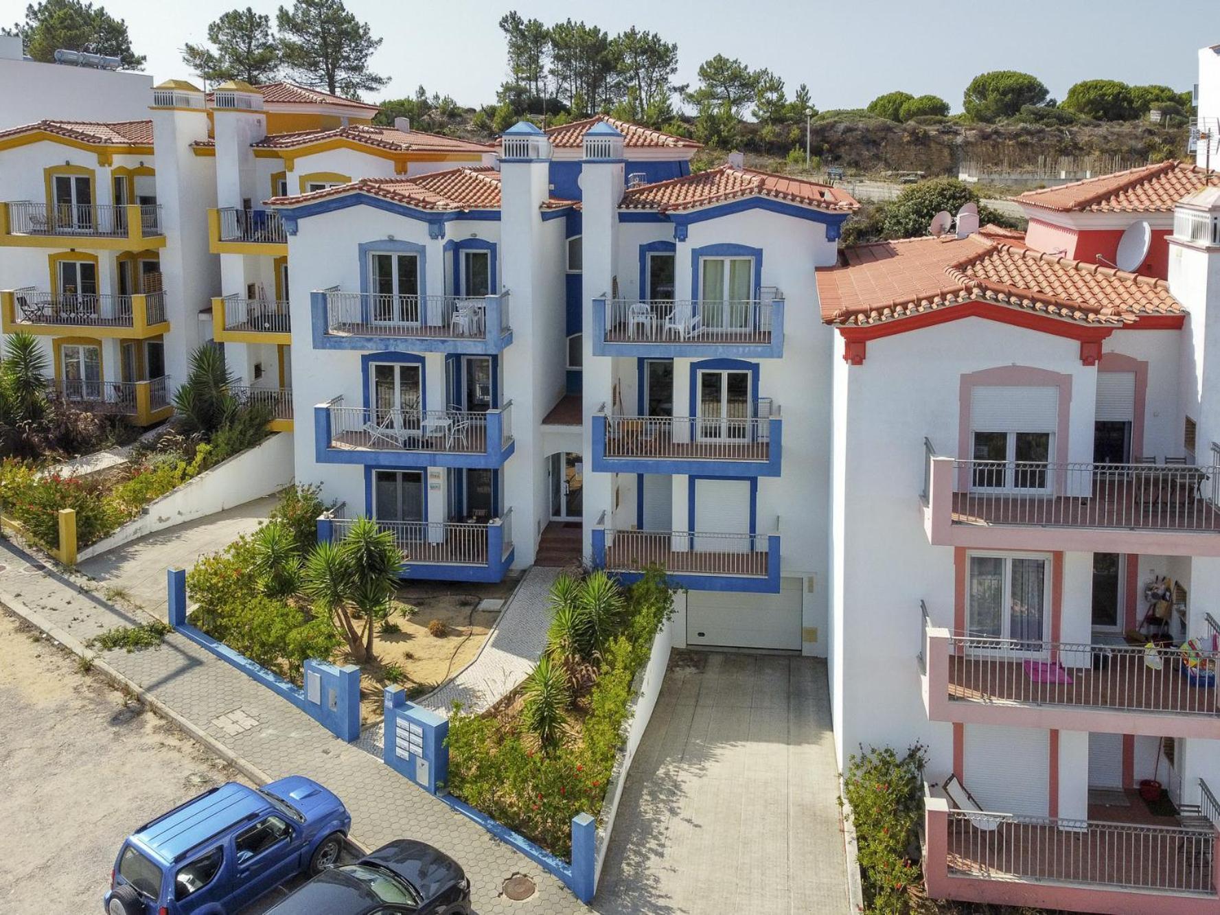 Beach & Nature Apartment - 2Bedroom Apt In Алжезур Екстериор снимка